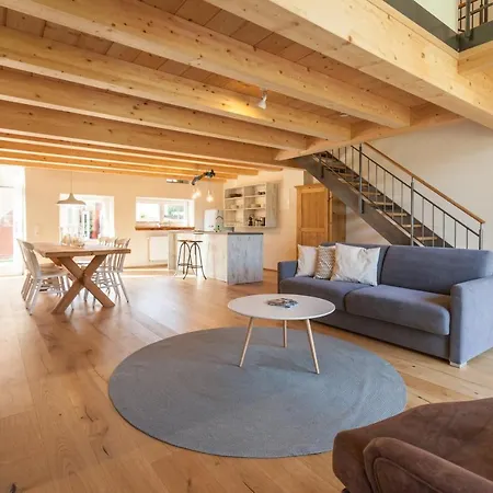 아파트 Baumgartners Dreiseithof - Historisch, Modern, Zentral 바트크로찡엔