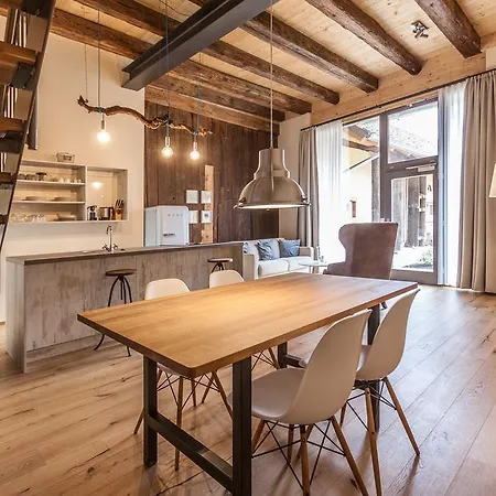 Baumgartners Dreiseithof - Historisch, Modern, Zentral *