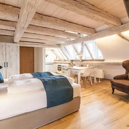 아파트 Baumgartners Dreiseithof - Historisch, Modern, Zentral